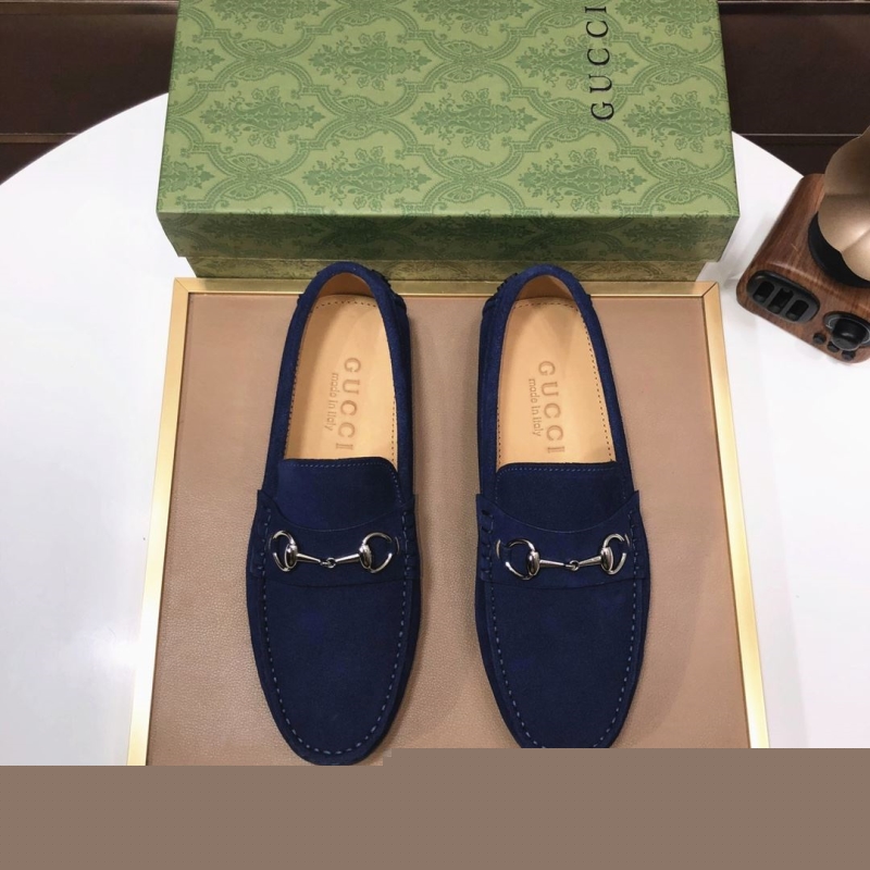 G*u*i leather shoes